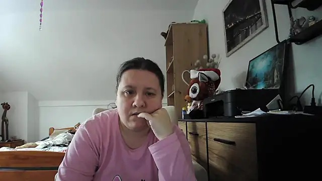 Snapshot of ReifeVenna chatting on 02/03/26, 09:25 ReifeVenna online show from 02/03/26, 09:25