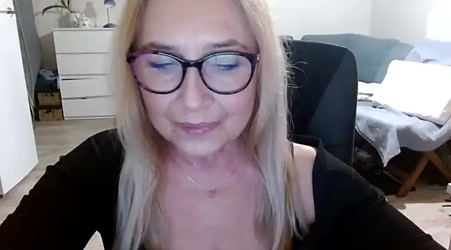 sofia xkiss online show from 02/05/25, 03:52