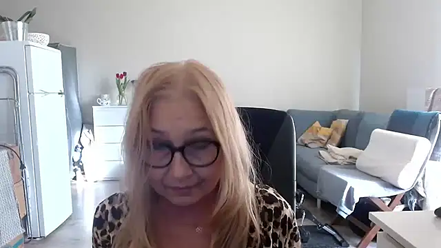 sofia xkiss online show from 03/10/25, 02:48