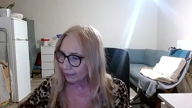 sofia xkiss online show from 03/17/25, 09:34