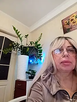 SusieNoreen online show from 10/02/25, 01:01
