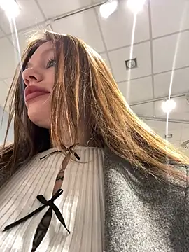 justmila online show from 01/05/25, 11:37