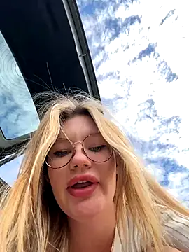 justmila online show from 09/17/25, 11:01