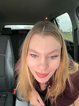 justmila online show from 11/21/25, 12:15