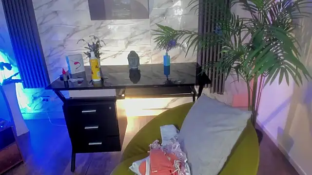 SofiaGomez420 online show from 02/08/25, 12:50