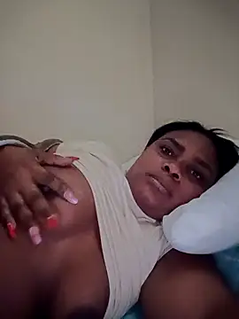 NicolVilla online show from 04/20/26, 01:25