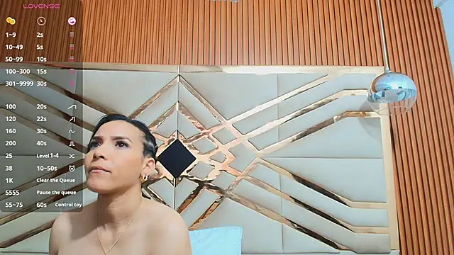 Snapshot of Sluttyandmature chatting on 02/20/25, 02:35 Sluttyandmature online show from 02/20/25, 02:35