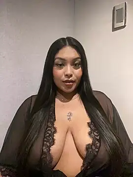 Snapshot of Kendall-Moll chatting on 03/14/25, 02:20 Kendall-Moll online show from 03/14/25, 02:20