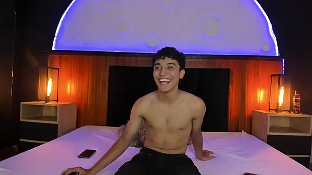 Snapshot of Austin_Cardieff chatting on 03/08/25, 05:38 Austin Cardieff online show from 03/08/25, 05:38