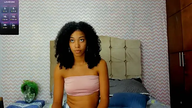 Snapshot of sasha_fox00 chatting on 12/08/24, 09:30 sasha fox00 online show from 12/08/24, 09:30