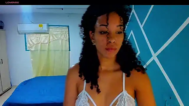 Snapshot of sasha_fox00 chatting on 10/11/25, 03:06 sasha fox00 online show from 10/11/25, 03:06