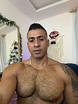 aaroncolombia online show from 12/20/25, 11:39