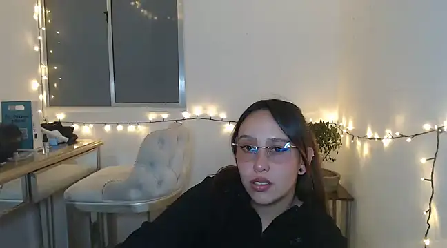 Snapshot of Skarlet_Adams28 chatting on 01/29/25, 07:32 Skarlet Adams28 online show from 01/29/25, 07:32