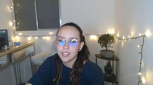 Snapshot of Skarlet_Adams28 chatting on 01/30/25, 06:43 Skarlet Adams28 online show from 01/30/25, 06:43