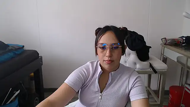 Snapshot of Skarlet_Adams28 chatting on 02/06/25, 06:02 Skarlet Adams28 online show from 02/06/25, 06:02