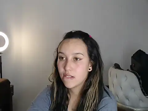 Snapshot of Skarlet_Adams28 chatting on 03/13/25, 12:48 Skarlet Adams28 online show from 03/13/25, 12:48