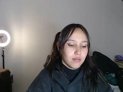 Snapshot of Skarlet_Adams28 chatting on 03/14/25, 02:10 Skarlet Adams28 online show from 03/14/25, 02:10