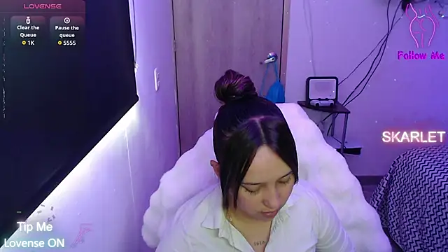 Snapshot of Skarlet_Adams28 chatting on 10/02/25, 07:43 Skarlet Adams28 online show from 10/02/25, 07:43