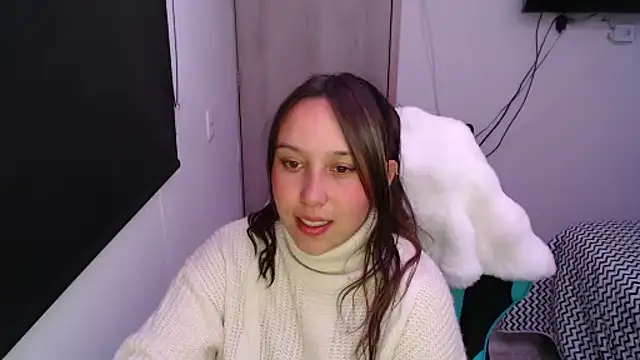 Snapshot of Skarlet_Adams28 chatting on 10/08/25, 09:23 Skarlet Adams28 online show from 10/08/25, 09:23