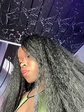 Thyana LS online show from 12/06/24, 07:12