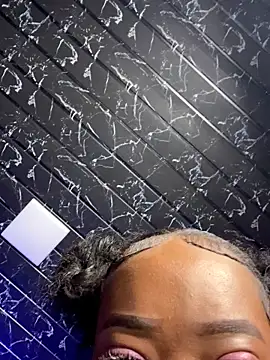 Thyana LS online show from 11/01/25, 01:24