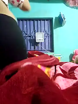 Snapshot of hotbaby_5 chatting on 01/15/25, 02:06 hotbaby 5 online show from 01/15/25, 02:06