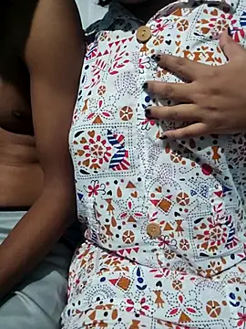 Snapshot of hotbaby_5 chatting on 10/04/25, 04:21 hotbaby 5 online show from 10/04/25, 04:21