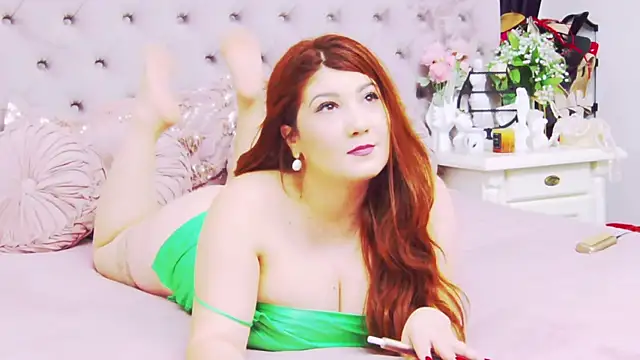 Snapshot of PenelopeLynnx chatting on 11/23/25, 09:09 PenelopeLynnx online show from 11/23/25, 09:09