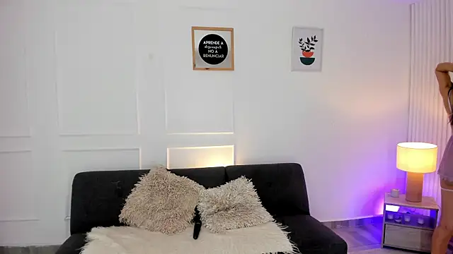 viooletaa online show from 01/10/26, 06:42