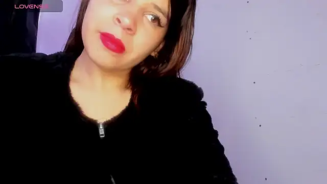 Snapshot of silviamilk chatting on 07/06/26, 08:00 silviamilk online show from 07/06/26, 08:00