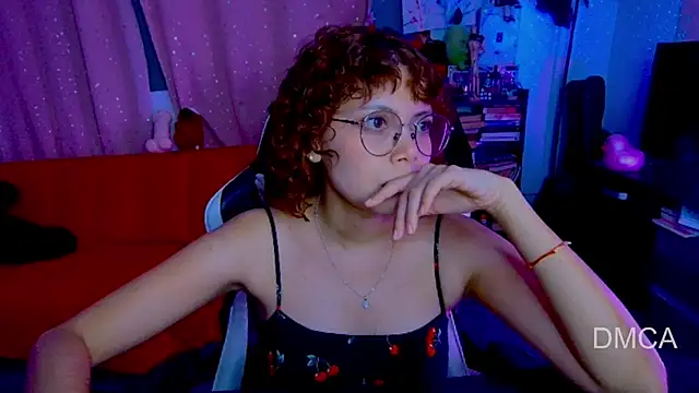 Snapshot of Drea_Foox chatting on 06/16/26, 04:15 Drea Foox online show from 06/16/26, 04:15