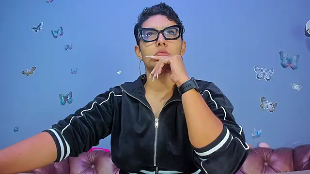 Kaira mosse online show from 12/22/25, 11:51