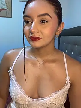 Snapshot of Melanyprada chatting on 05/12/26, 05:26 Melanyprada online show from 05/12/26, 05:26