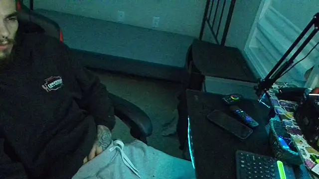 XMeF10 online show from 02/15/25, 06:44