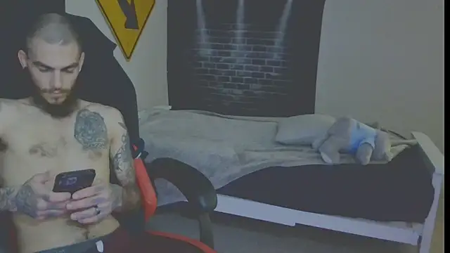 XMeF10 online show from 03/17/25, 01:46