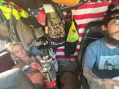 XMeF10 online show from 01/05/26, 05:27