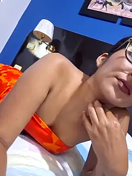 yarely9 online show from 02/10/25, 12:41