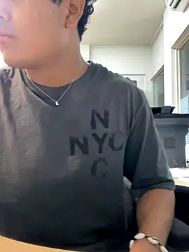 Snapshot of Brencuz chatting on 09/20/25, 03:57 Brencuz online show from 09/20/25, 03:57