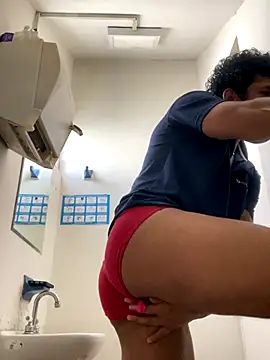 Snapshot of Brencuz chatting on 10/17/25, 04:09 Brencuz online show from 10/17/25, 04:09