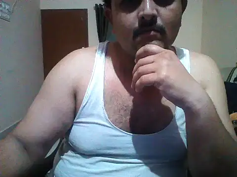 Snapshot of Akhil3290 chatting on 05/13/26, 06:05 Akhil3290 online show from 05/13/26, 06:05