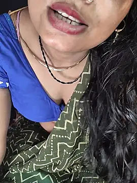 Snapshot of Shivani_Mumbai85 chatting on 07/28/26, 06:53 Shivani Mumbai85 online show from 07/28/26, 06:53