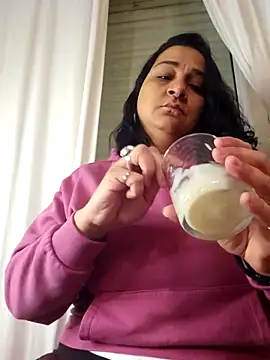 paulinaDiaz1 online show from 01/18/26, 05:50