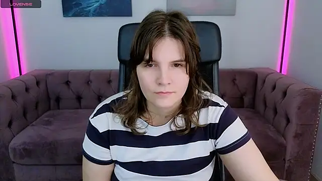 Ruyjin Choi online show from 09/15/25, 03:12