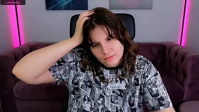 Ruyjin Choi online show from 09/23/25, 10:18