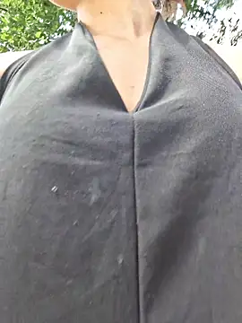 HelenHoltz online show from 10/24/25, 04:47