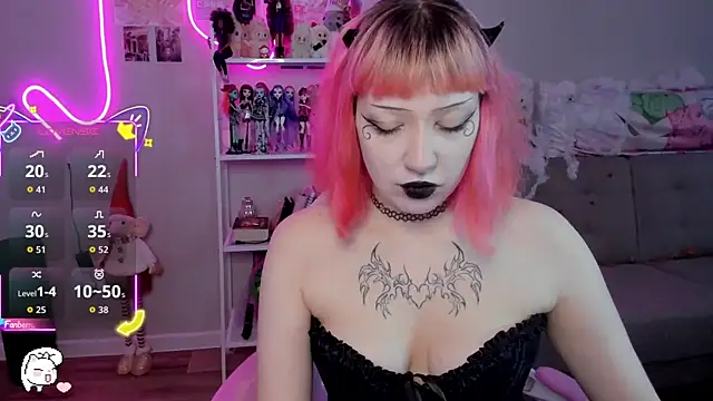 Snapshot of SweetieMollyy chatting on 10/27/25, 09:35 SweetieMollyy online show from 10/27/25, 09:35