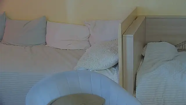 BritneyCruze online show from 04/02/26, 10:02