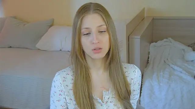 BritneyCruze online show from 04/14/26, 10:43