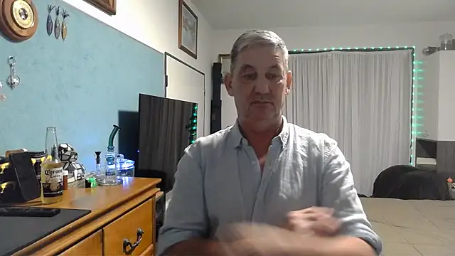 ChunkyMonkey007 online show from 12/24/24, 09:06