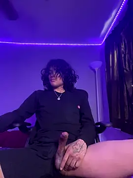 plutomf online show from 11/12/25, 08:52